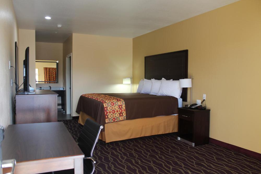 Deluxe King Room interior